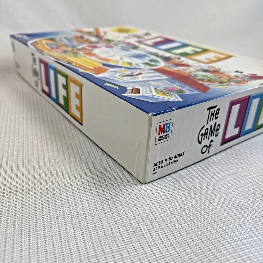 Vintage 2002 Hasbro The Game of Life Board Game - Preowned